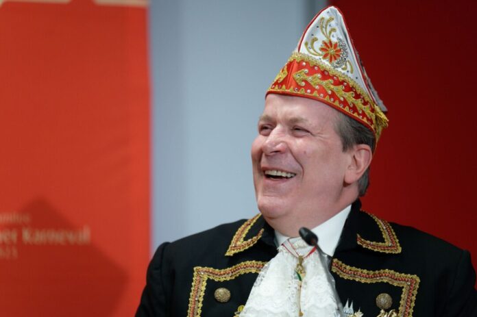 Der Wechsel an der Stadtspitze ist bei Christoph Kuckelkorn, Präsident des Festkomitees Kölner Karneval, noch nicht in Fleisch und Blut übergegangen. (Archivbild)