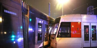 Eine Straßenbahn ist in Düsseldorf entgleist.