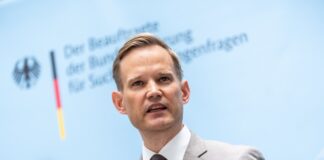 Der Bundesdrogenbeauftragte Hendrik Streeck findet es mutig von Rapper Haftbefehl, sich offen in einer Doku zu seinen Drogenproblemen zu äußern. (Archivbild)