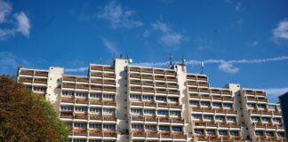 Gericht: Hannibal-Räumung war überstürzt und unrechtmäßig Der Wohnungskomplex «Hannibal» in Dortmund wurde vor über acht Jahren wegen Brandschutzmängeln innerhalb von Stunden geräumt. Laut dem Oberverwaltungsgericht war das nicht rechtens. (Archivbild)