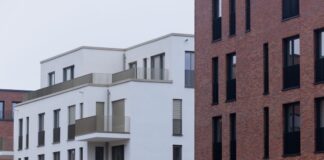 Die Mietpreisbremse in NRW gilt in 57 Kommunen - auch in Köln. (Symbolbild)