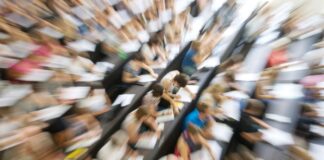 Universitäten und Studentenvertreter befürchten spürbare Folgen der geplanten Kürzungen im NRW-Hochschulbereich.