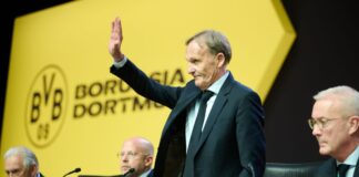 Denkzettel zum Amtswechsel: Der neue BVB-Präsident Hans-Joachim Watzke erhielt nur 59 Prozent Ja-Stimmen