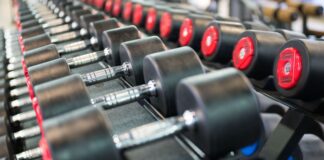 Das Land NRW wirbt in Fitnessstudios um Nachwuchs beim Gefängnis-Personal. (Symbolbild)