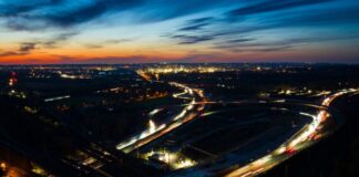 Zehn Tage A3-Sperrung: Autofahrer brauchten Geduld Zehn Tage lang war die A3 rund um das Autobahnkreuz Kaiserberg voll gesperrt - Autofahrer brauchten auf den Umleitungsstrecken Geduld. (Archivbild)