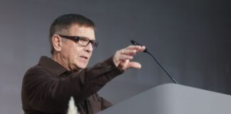 Fotokünstler Andreas Gursky liefert sich Skirennen mit Rockstar Campino