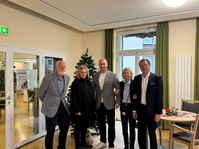 Wolfgang Diedrich, Sabine Köhler, Michael Franzen, Christa Langholz und Hans Georg Langholz. Foto: Diakonie im Kirchenkreis Düsseldorf-Mettmann Wolfgang Diedrich, Sabine Köhler, Michael Franzen, Christa Langholz und Hans Georg Langholz. Foto: Diakonie im Kirchenkreis Düsseldorf-Mettmann
