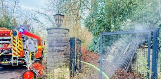 Die Ratinger Feuerwehr war in Hösel im Einsatz. Foto: FW Ratingen