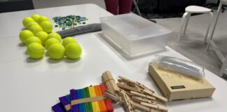 Kreatives Bastelmaterial für die Feinmotorik der Kita-Kinder. Foto: Kreis ME