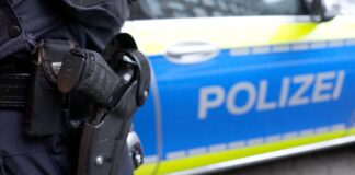 SEK-Einsatz in Bochum – Mann von Polizei angeschossen Bei der Festnahme schoss die Polizei auf den Mann. (Symbolbild)