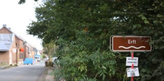 Giftbremse für Erft, Rhein und Nordsee Das verseuchte Wasser aus einem alten Stollen im Mechernicher Bleiberg läuft in den Veybach und von da aus über die Erft in den Rhein. (Archivbild)