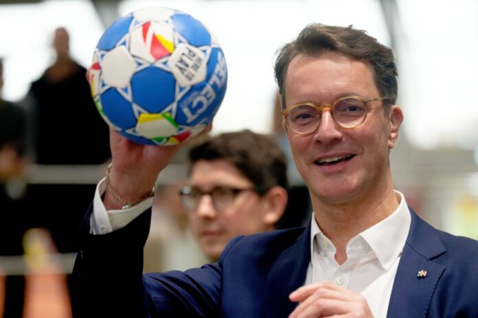 Neues Olympia-Konzept in Nordrhein-Westfalen Ministerpräsident Hendrik Wüst (CDU) bei der Vorstellung des aktualisierten Olympia-Konzepts (Archivfoto)