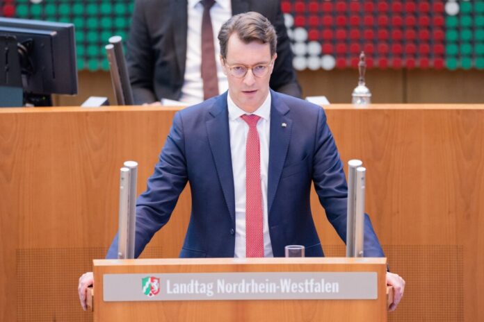 NRW-Ministerpräsident Hendrik Wüst (CDU) NRW-Regierungschef Hendrik Wüst (CDU) setzt auf Kooperation und Vertrauen. (Archivbild)