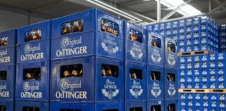 Oettinger-Tarifstreit endet mit Kompromiss und mehr Lohn Bei der Brauerei Oettinger haben sich die Tarifparteien nun geeinigt. (Archivbild)