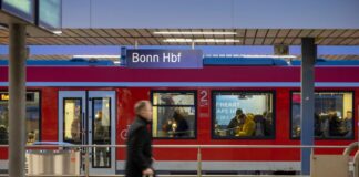 Zwischen dem 14.12. und 21.12. kommt es zu massiven Einschränkungen im Bahnverkehr um Bonn. Grund ist eine geplante Brückenerneuerung. (Symbolbild)