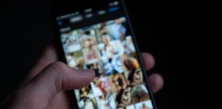 Studie: Kinder kommen immer früher mit Pornos in Kontakt Kinder konsumieren immer früher Pornos. (Symbolbild)