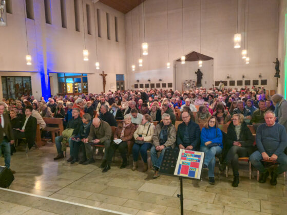 Adventskonzert Herz Jesu Kirche Ratingen mit Heinz Hülshoff und Freunden, Bilder. Alexander Heinz