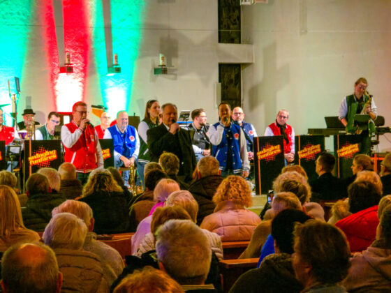 Adventskonzert Herz Jesu Kirche Ratingen mit Heinz Hülshoff und Freunden, Bilder. Alexander Heinz