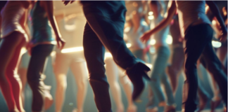 Jetzt wird getanzt: “Linedance” beim Tus 08 Lintorf Beim "Linedance" wird in Reihen zu einer sich wiederholenden Schrittfolge getanzt. Foto: pixaby