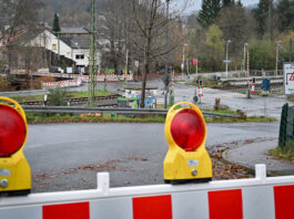 Deilbachbrücke: Das passiert ab Ende August Sperrung der Brücke über den Deilbach. Archivfoto: Mathias Kehren