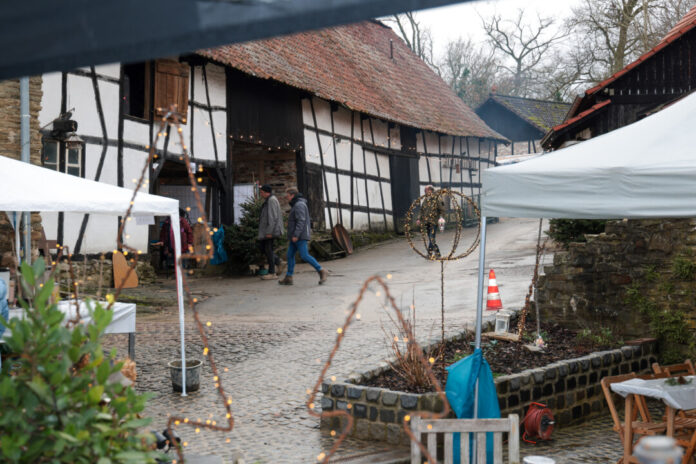 Burg Gräfgenstein bereitet sich vor, Bild: Alexander Heinz