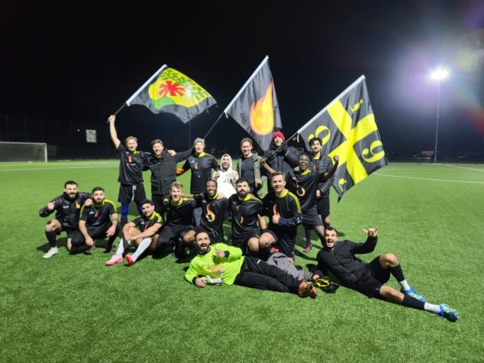 IMG-20251217-WA0022 Die "Bomberos" sind das Hobby-Fußballteam des TuS 08 Lintorf. Foto: TuS