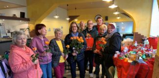 Heiligenhauser Sozialdemokraten sorgen für Weihnachtsüberraschungen Die Heiligenhauser Sozialdemokraten sorgen für schöne Weihnachtsmomente. Foto: SPD