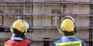 Erkrather THW-Ortsverband: “Gemeinsam ist uns keine Aufgabe zu groß” In Velbert war das THW beim Schloss-Brand in Neviges aktiv. Foto: THW Erkrath