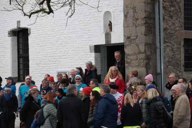 Impressionen vom Sammeln im Burghof, Bild: Alexander Heinz