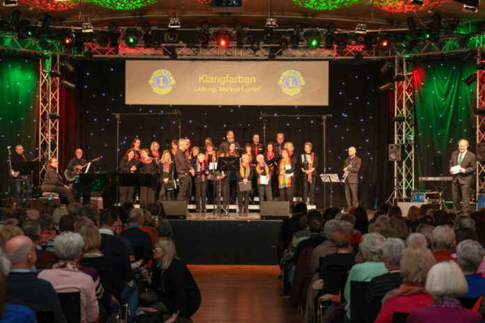Impressionen vom 7.12.2025 - Lions Adventssingen in der Stadthalle, Bild: Alexander Heinz