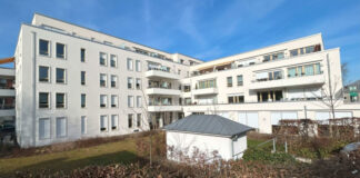Ärztehaus des Ratinger St. Marien-Krankenhauses verkauft Zu den Immobilien gehören auch eine Service Wohnen-Anlage mit Caritas-Pflegestation sowie die gemeinsame Tiefgarage. Foto: Falkensteg