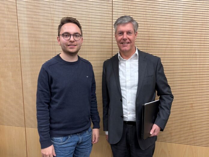 Sprecher Claus Köster mit dem Vorsitzenden Gerold Fahr. Foto: CDU Sprecher Claus Köster mit dem Vorsitzenden Gerold Fahr. Foto: CDU