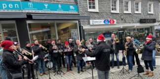 Mit weihnachtlichen Klängen stimmt das Stadtorchester am 13. Dezember aufs Fest ein. Foto: privat