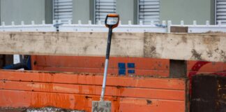 Jobs für 5.570 Bauarbeiter im Kreis Mettmann sind „winterfest“ Wenn der Bau Winterpause macht: Für Bauarbeiter im Kreis Mettmann laufen Job und Lohn weiter – auch wenn Baustellen bei Schnee und Frost lahmliegen. Denn sie können Saison-Kurzarbeitergeld bekommen. Darauf hat die IG BAU Düsseldorf hingewiesen. Foto: IG BAU/Nils Hillebrand