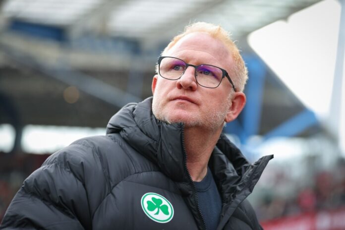 Heiko Vogel Trainer Heiko Vogel steht mit den Fürthern vor einer schwierigen Aufgabe. (Archivbild)