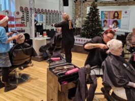 “Adventsengel” kommen in Wülfrath zum kostenlosen Frisieren