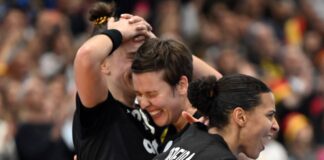 «Alles ist möglich»: Handballerinnen glauben an Gold-Coup Freude pur: Nach dem Halbfinal-Einzug können Alina Grijseels (m) und ihre Teamkolleginnen die Emotionen nicht mehr zurückhalten.