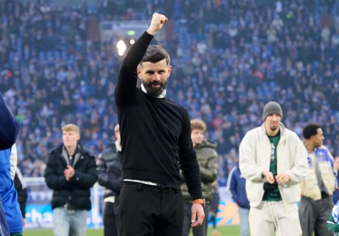 FC Schalke 04 - 1. FC Nürnberg Auf Erfolg getrimmt: Der FC Schalke 04 unter Trainer Muslic soll im letzten Spiel des Jahres noch einmal an die Grenzen gehen.