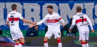 Der VfB feiert die 1:0-Führung in Bochum.
