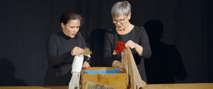 csm_Kindertheater_Stahl_Die_kluge_Bauerntochter_Foto_Leander_Stahl_7b2937078b