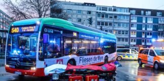 Der Bus erfasste den Elfjährigen auf seinem Weg zur Schule.