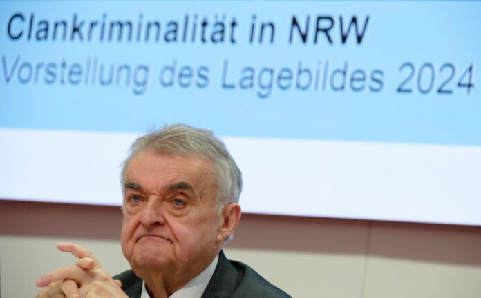 Vorstellung des Lagebilds Clan-Kriminalität 2024 Weniger Straftaten und Tumulte, mehr Verdächtige: Lagebild zeigt Entwicklung der Clan-Kriminalität