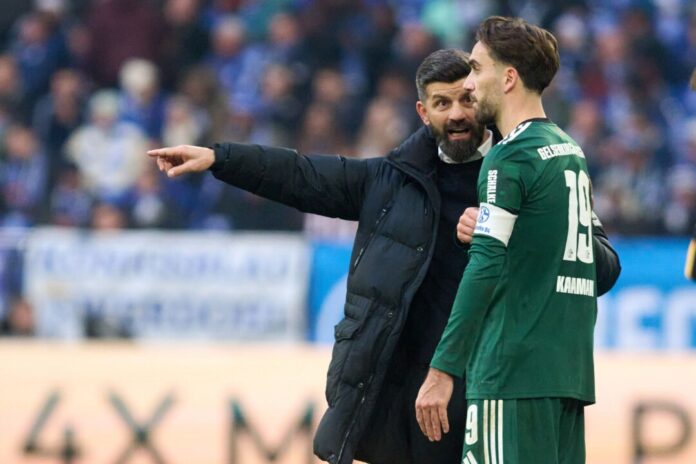 FC Schalke 04 - 1. FC Nürnberg Der Trainer und sein Kapitän: Garanten für Schalkes Aufschwung.