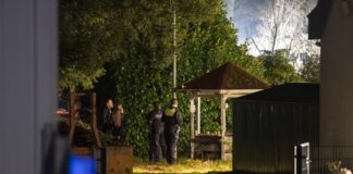 Vier Personen in Wohnhaus überfallen – Täter schwer verletzt Nach einem Raubüberfall wird ein Täter bei der Festnahme schwer verletzt.