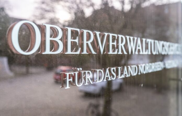 OVG stoppt vorerst Deponie in Duisburg Das Oberverwaltungsgericht in Münster hat in einem Eilverfahren vorerst den Start einer Deponie für Bauschutt in Duisburg gestoppt. (Archivbild)