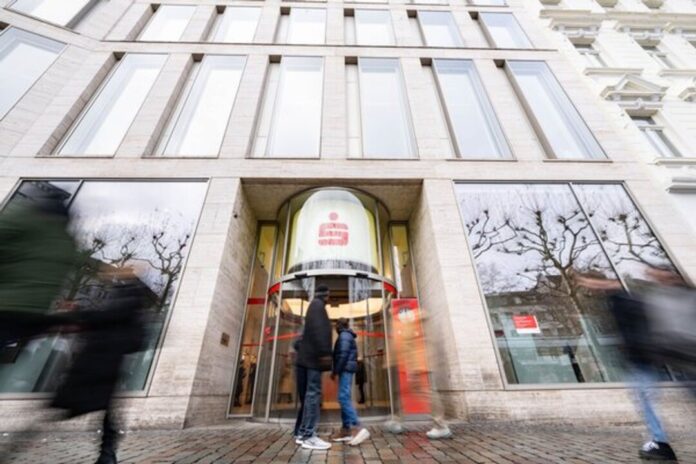 Sparkasse Bonn Die betroffene Sparkasse Köln/Bonn bestätigte den Vorfall.