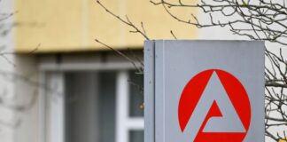 Arbeitslosenquote so hoch wie seit zehn Jahren nicht mehr Bei der Agentur für Arbeit sind mehr Menschen arbeitslos gemeldet. Das Angebot an Jobs wiederum ist geringer als früher. (Archivbild)