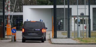 Anschläge auf Gütertransporte? Verdächtiger in U-Haft Am Bundesgerichtshof wird dem Verdächtigen der Haftbefehl eröffnet.