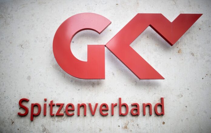 Der GKV-Spitzenverband, Vertreter der gesetzlichen Krankenkassen, streitet mit dem Bund um Milliardenkosten für Bürgergeldempfänger. (Archivbild)