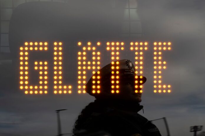 Polizei In Teilen von NRW kann es stellenweise glatt werden (Archiv).